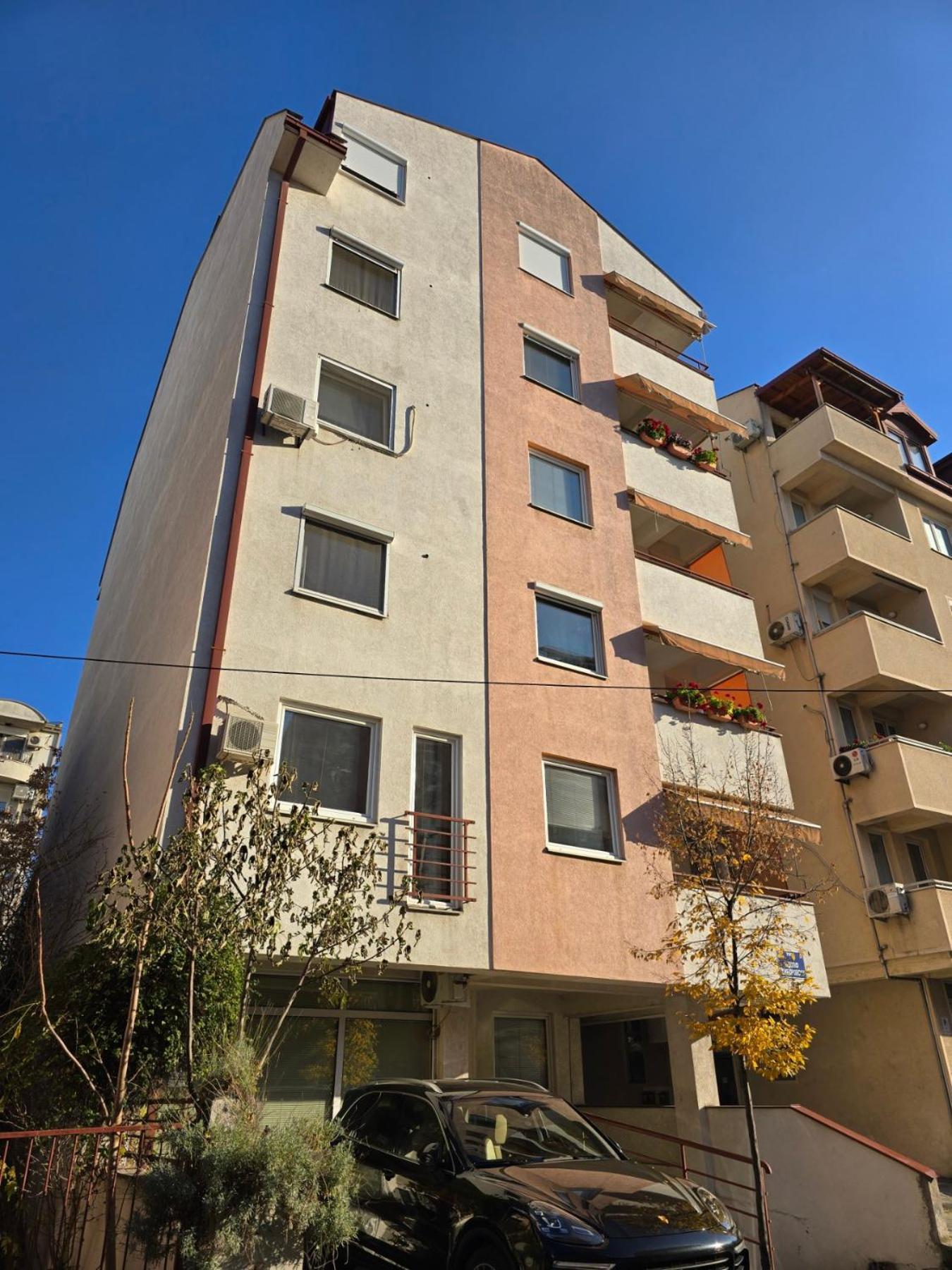4 Apartment